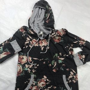 Junior’s Small pullover hoodie, Brenda brand